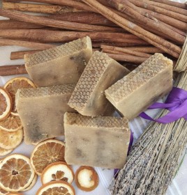 Honey soap, propolis &amp; beeswax 