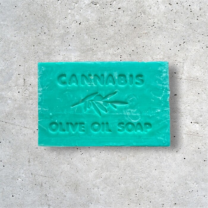 Grüne Seife mit Cannabis